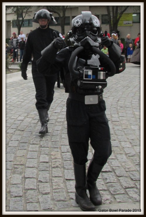 21-Gator Bowl Parade 2013 058